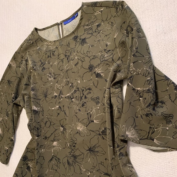 NWOT Army Green w/ Black & Cream Floral Pattern - Picture 7 of 7